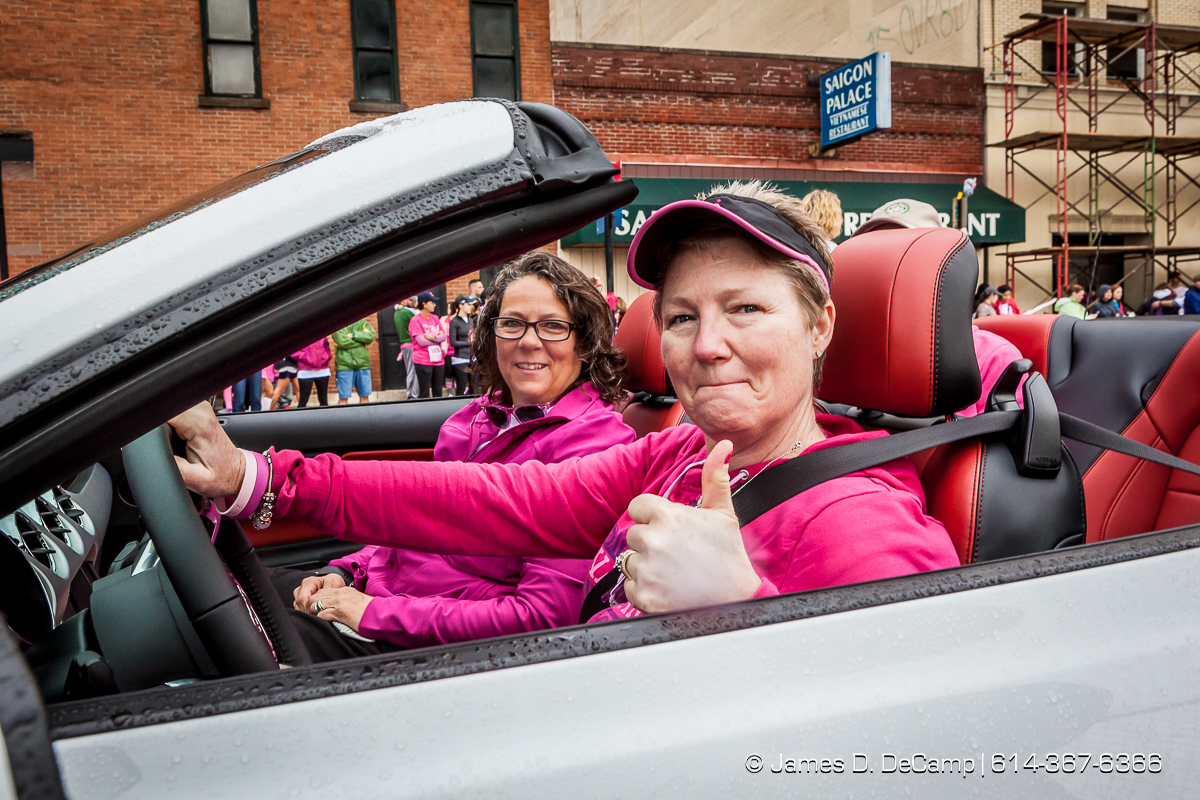 Columbus Komen Race for the Cure photographed Saturday May 14, 2016 in downtown Columbus. (© James D. DeCamp | http://www.JamesDeCamp.com | 614-367-6366) #614, #AsSeenInColumbus, #CBusRFTC, #Columbus, #ColumbusPhotographer, #JDeCampPhoto, #Ohio, #OhioPhotographer