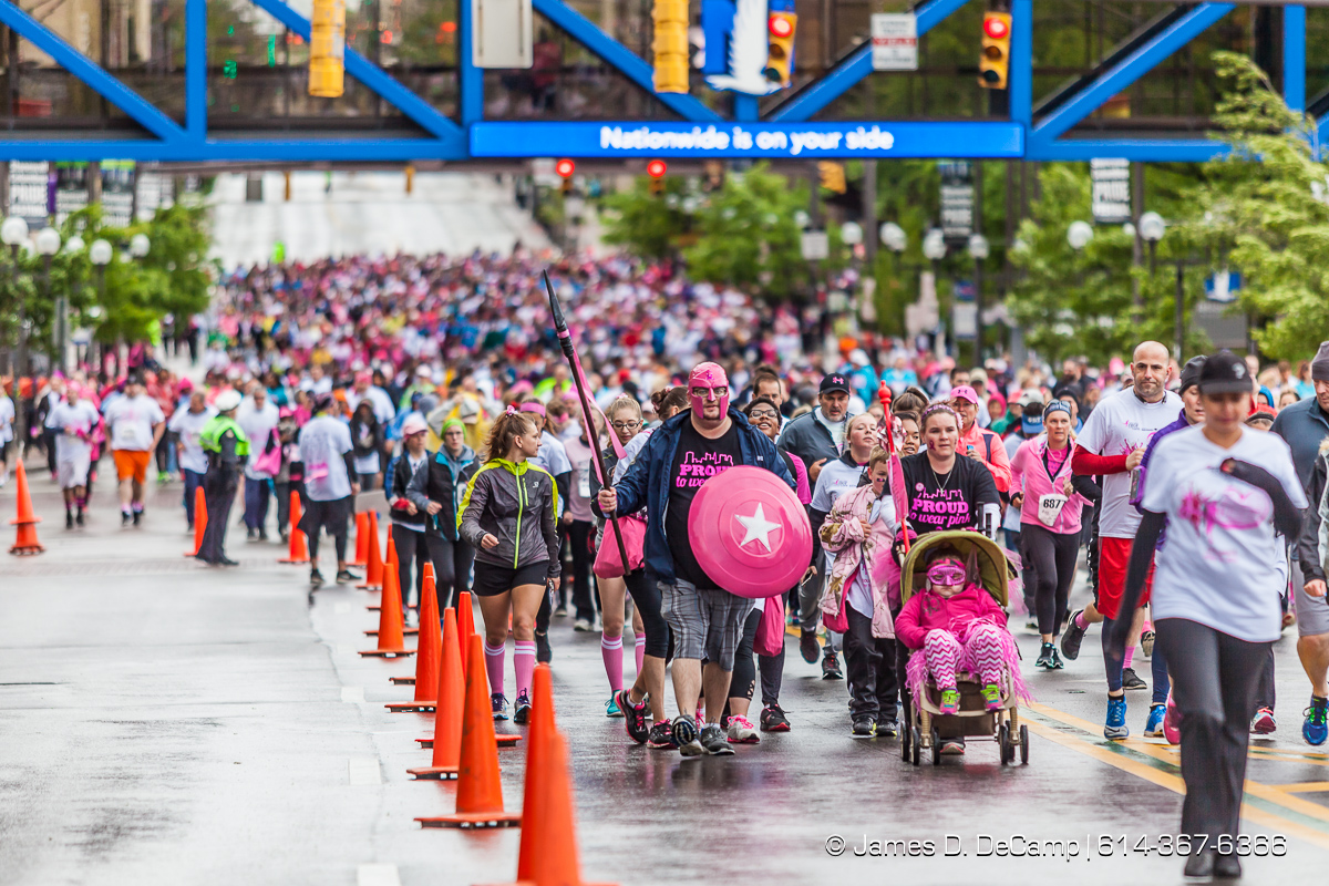 Columbus Komen Race for the Cure photographed Saturday May 14, 2016 in downtown Columbus. (© James D. DeCamp | http://www.JamesDeCamp.com | 614-367-6366) #614, #AsSeenInColumbus, #CBusRFTC, #Columbus, #ColumbusPhotographer, #JDeCampPhoto, #Ohio, #OhioPhotographer