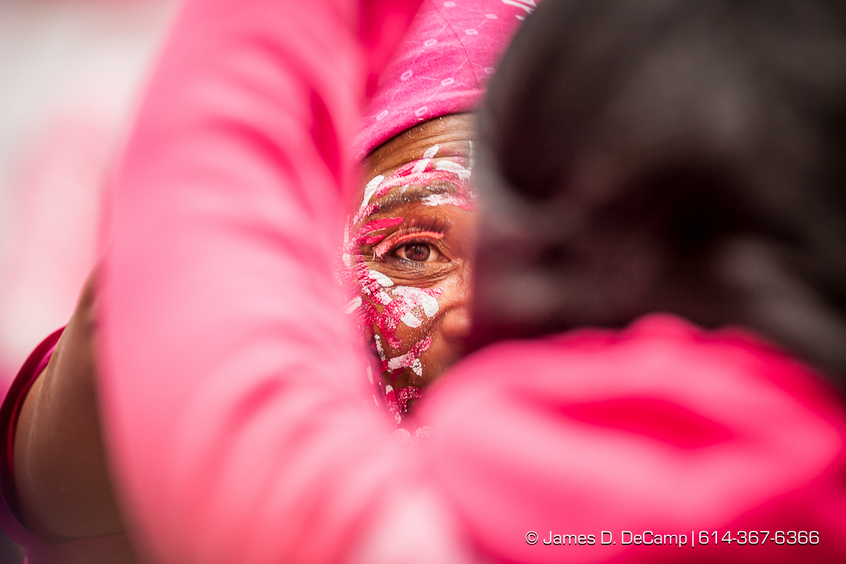 Columbus Komen Race for the Cure photographed Saturday May 14, 2016 in downtown Columbus. (© James D. DeCamp | http://www.JamesDeCamp.com | 614-367-6366) #614, #AsSeenInColumbus, #CBusRFTC, #Columbus, #ColumbusPhotographer, #JDeCampPhoto, #Ohio, #OhioPhotographer