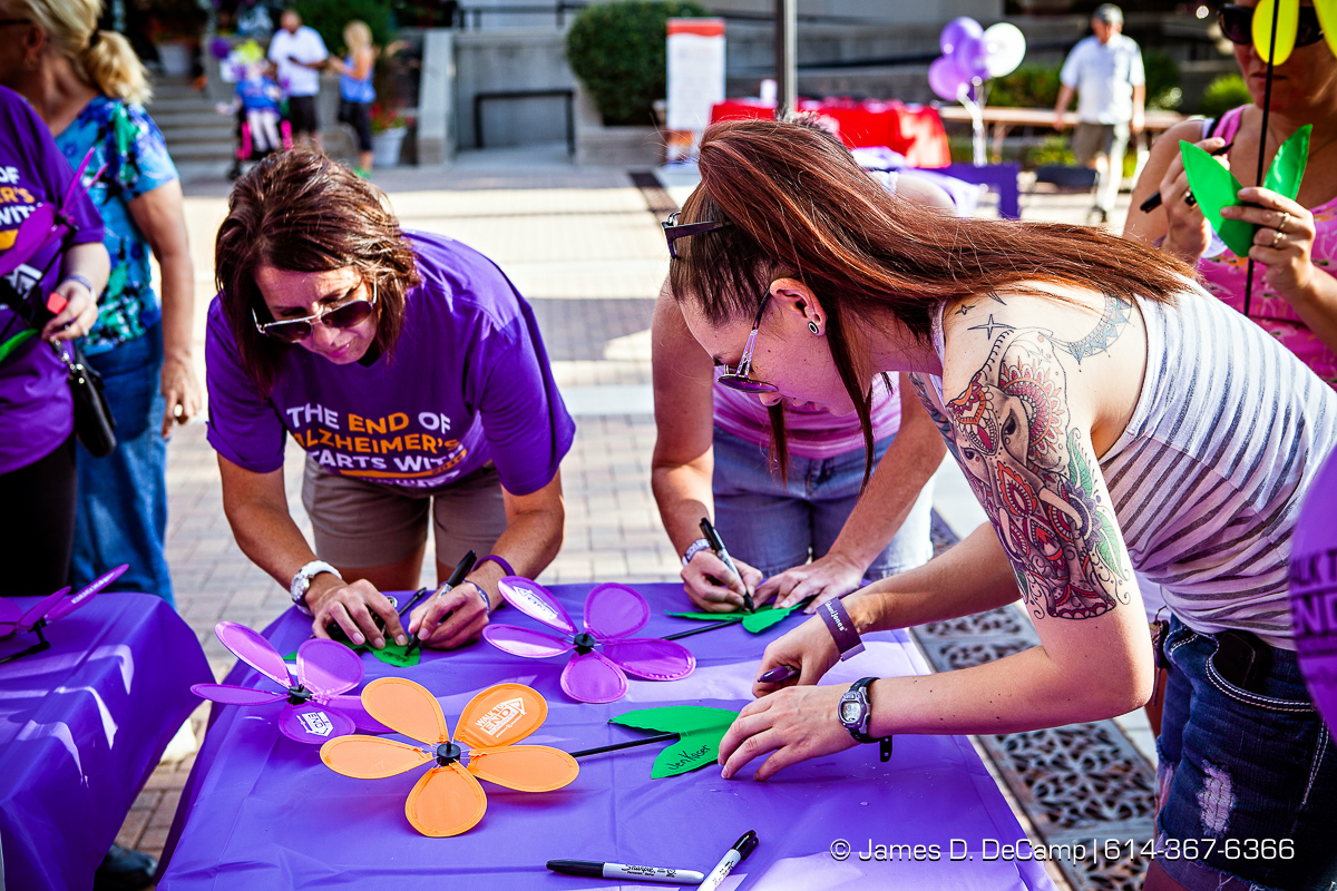 The 2016 Walk To End Alzheimer's photographed Saturday August 13, 2016 in Delaware, Ohio on the Ohio Wesleyan University Campus. (© James D. DeCamp | http://www.JamesDeCamp.com | 614-367-6366)
