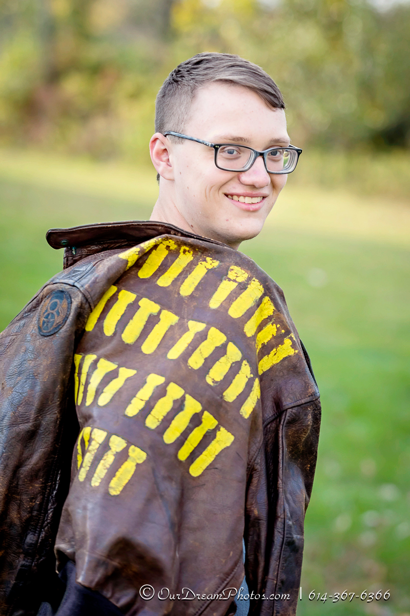 Senior portrait session with David Andes photographed Wednesday, October 26, 2016. (© James D. DeCamp | http://JamesDeCamp.com | 614-367-6366)