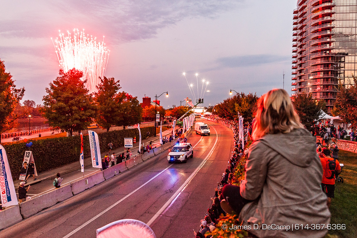The 2016 Nationwide Childrens Hospital Columbus Marathon photographed Sunday, October 16, 2016 in Columbus, Ohio. (© James D. DeCamp | http://JamesDeCamp.com | 614-367-6366)